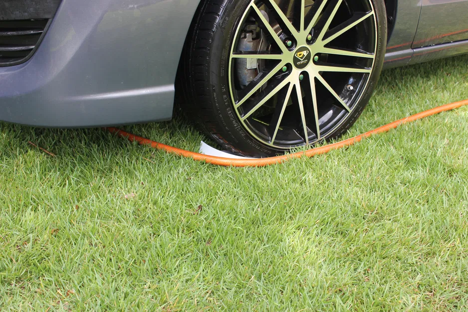 Dẫn Hướng Dây Vòi Rửa Xe - Image 5