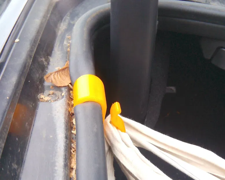 Móc Túi Cốp Xe Hơi - Image 1