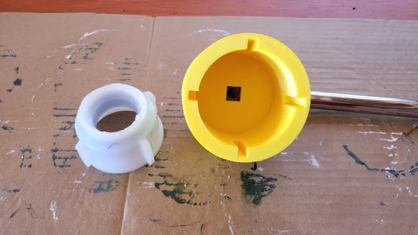 Dụng Cụ Tháo Van Bồn IBC Container - Image 1