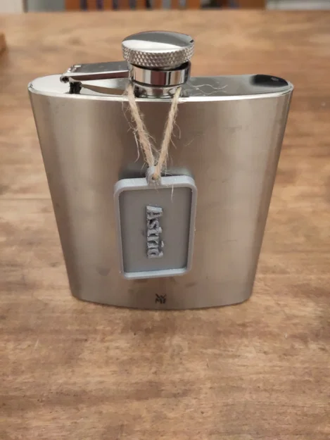 Thẻ Tên Đơn Giản - Image 1