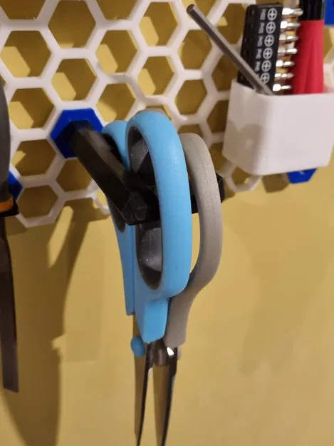 Kệ Kéo Mỏng Cho Tường Tổ Ong - Image 1