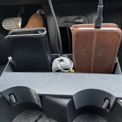 Phụ Kiện Hộp Đựng Điện Thoại Gắn Chỗ Để Ly Xe Ioniq 5