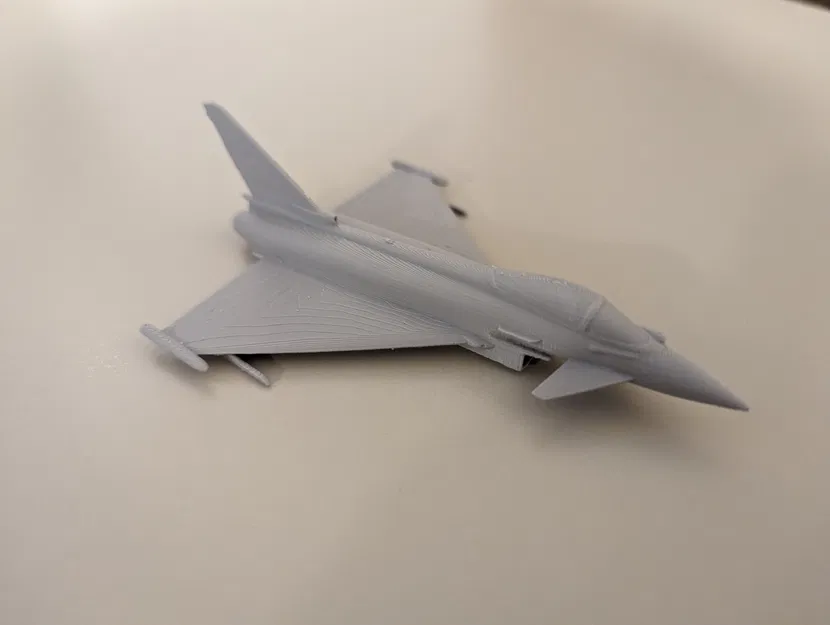 Mô hình Eurofighter Typhoon tỷ lệ 1:100 - Image 1