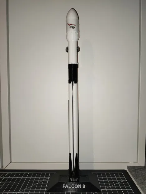 Mô hình Tên lửa FALCON 9 BLOCK 5 - Image 2