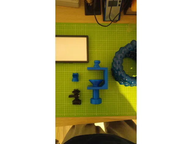 Giá đỡ đèn LED cho Bàn làm việc - Image 2