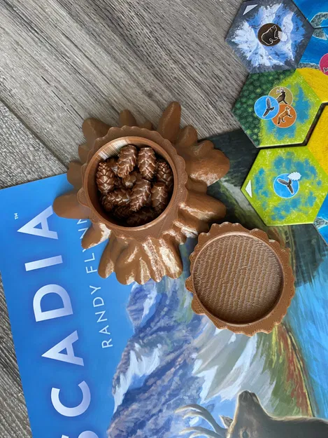 Hộp Hình Khúc Gỗ Đựng Nón Thông Cascadia - Image 1