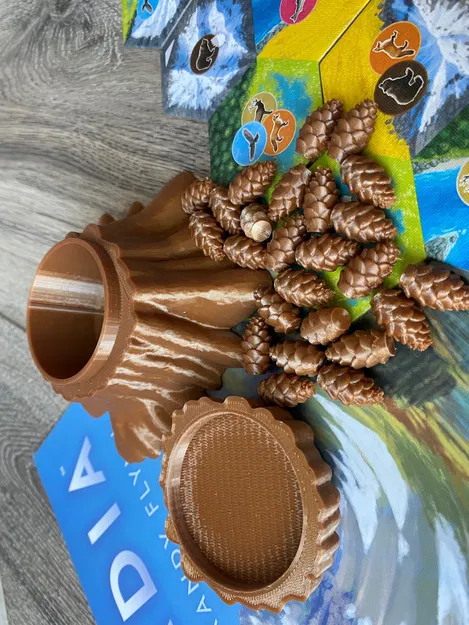 Hộp Hình Khúc Gỗ Đựng Nón Thông Cascadia - Image 3