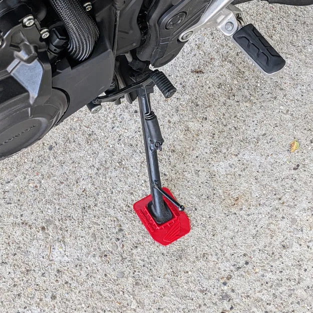 Miếng Kê Chống Xe Máy - Image 1