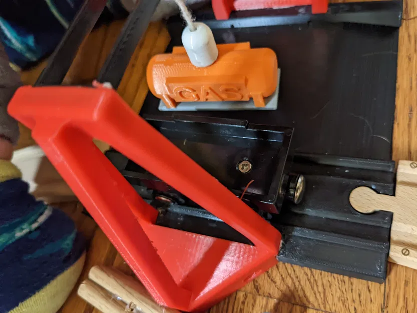 Bình Xăng Cho Tàu Hỏa Brio/Ikea - Image 3