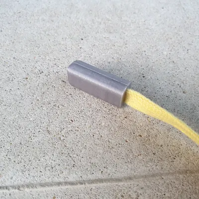 Bọc đầu dây rút bằng nhựa có khuy chụp