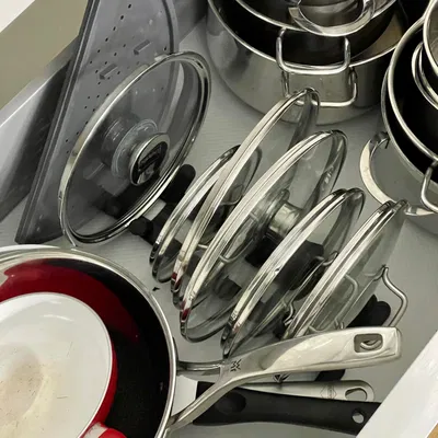 Giá đỡ nắp nồi gắn ghép