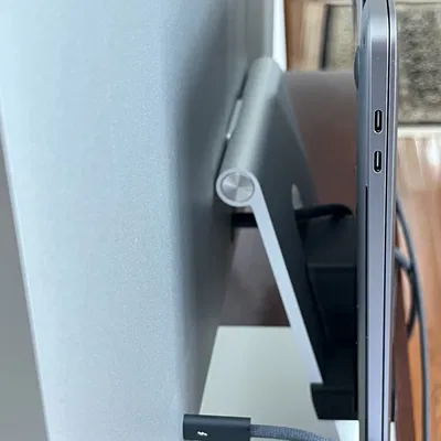 Giá đỡ MacBook cho Màn hình Apple Studio F360