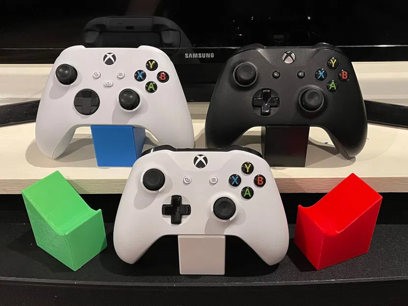 Giá đỡ tay cầm Xbox tối giản - Image 1