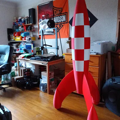 Tên Lửa Mặt Trăng Khổng Lồ / Huge Moon Rocket