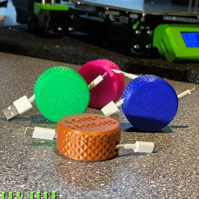 Dụng cụ sắp xếp dây sạc