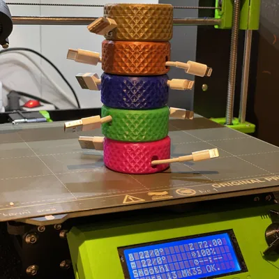 Dụng cụ sắp xếp dây sạc