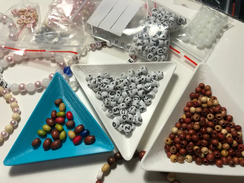 Tô hạt cườm tam giác, Thân thiện với túi zip, Có thể xếp chồng - Image 1