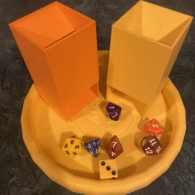 Tháp Xúc Xắc Tí Hon (Teeny Tiny Dice Tower)