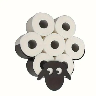 Mô hình cừu với cuộn giấy vệ sinh