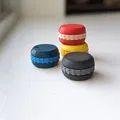 Clicky Macaron Spinner - Thumbnail 1