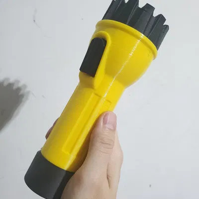 Lethal Company - Mô Hình Đèn Pin "Pro Flashlight" Tỷ Lệ 1:1