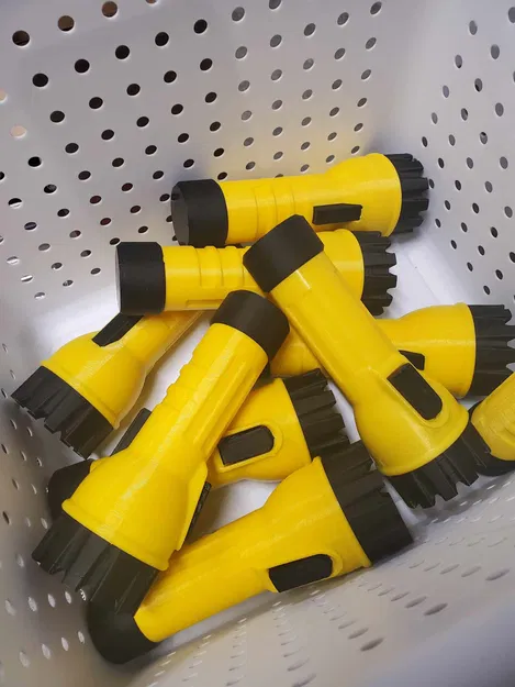 Lethal Company - Mô Hình Đèn Pin "Pro Flashlight" Tỷ Lệ 1:1 - Image 5