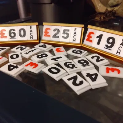 Giá Đỡ Thẻ Giá Có Chân Đế