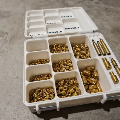 Hộp Đựng Ốc Vít Ren