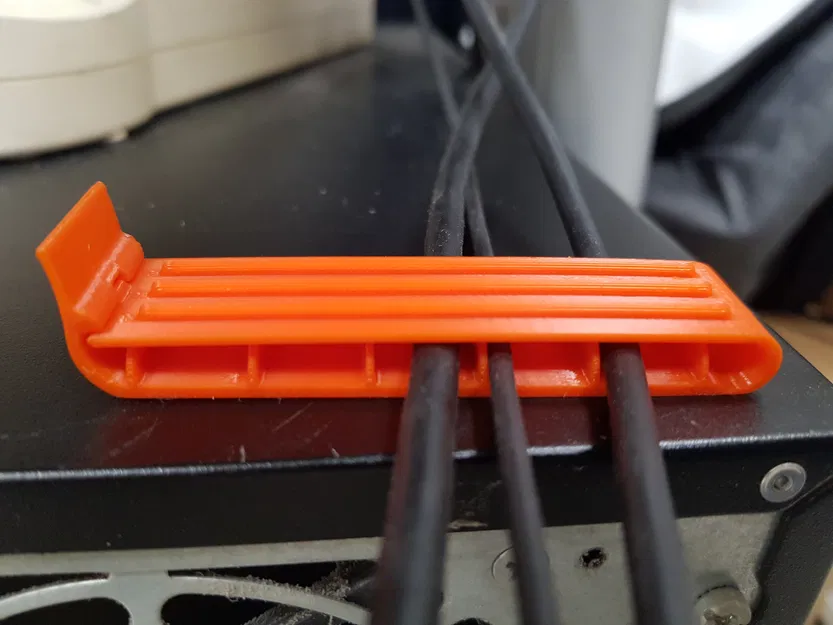 Kẹp Dây Cáp - Image 1