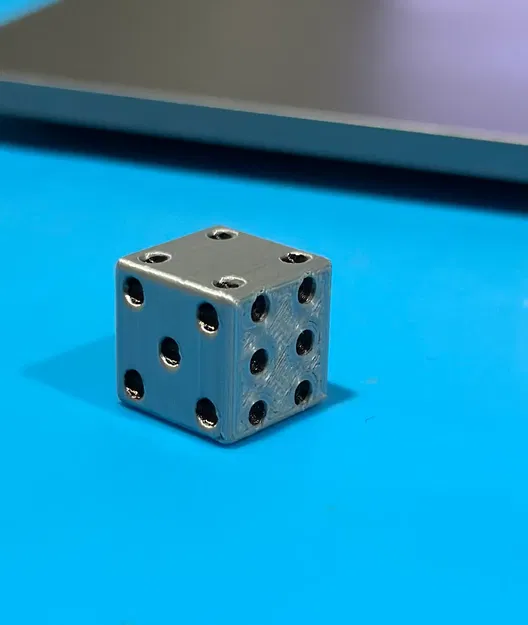 Xúc Xắc - Image 1