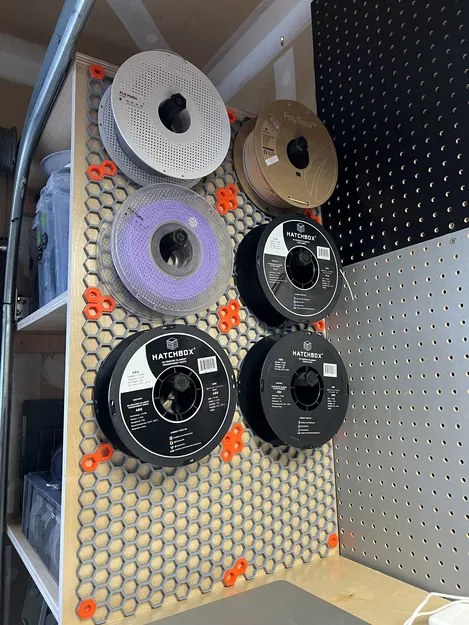 Giá Treo Cuộn Dây Nhựa Lên Tường Tổ Ong - Image 8