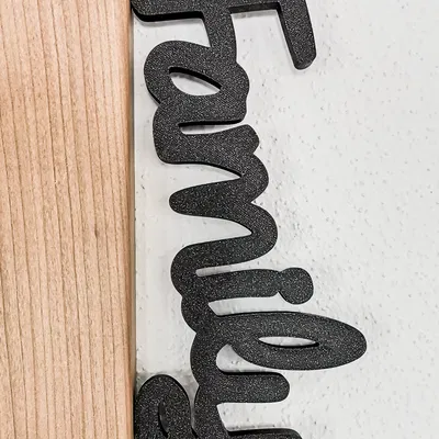 Trang Trí Khung Cửa - Gia Đình Kéo Co