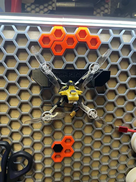 Kệ Drone Cho Tường Tổ Ong - Image 2