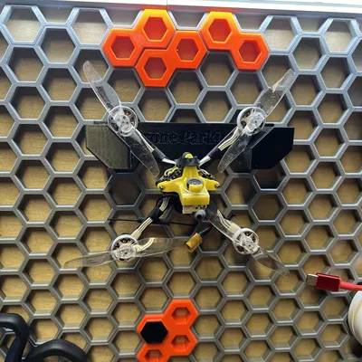 Kệ Drone Cho Tường Tổ Ong