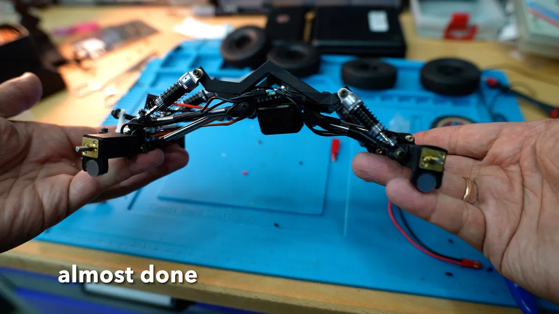 MRC24 - Xe Crawler RC Micro In 3D - Image 5