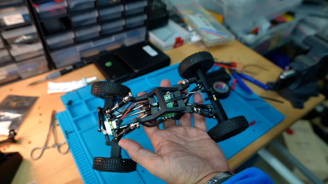 MRC24 - Xe Crawler RC Micro In 3D - Image 6