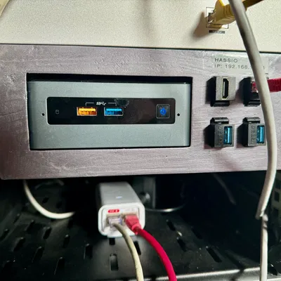 Giá đỡ Rackmount 2U cho Intel NUC 7