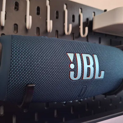 Móc Treo JBL Charge 5 Lên Bảng Skadis