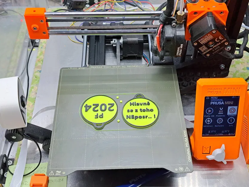 Móc Khóa PF2024 Độc Đáo - Thay Đổi Màu Sắc Theo Góc Nhìn - Image 3