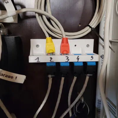 Giá treo tường 5x keystone