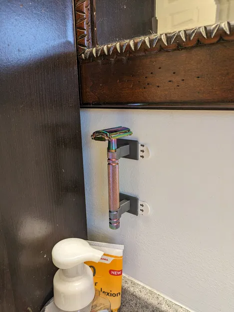 Giá treo tường dao cạo an toàn dạng click-in cho dao Weishi (12mm) - Image 1