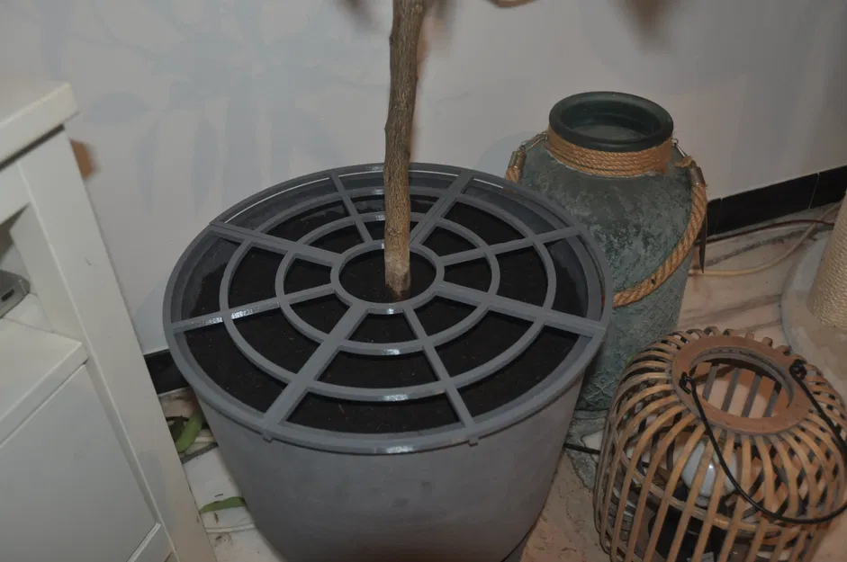 Lưới Bảo Vệ Chậu Hoa Cho Thú Cưng - Image 1