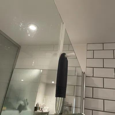 Móc treo gạt nước hoặc bông tắm cho vòi sen kính/nhựa (parametric)