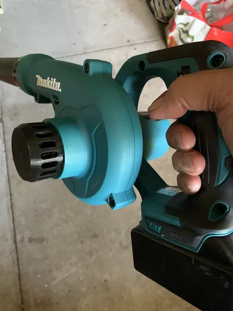 Nắp Bảo Vệ Cổng Hút Máy Thổi Makita DUB186 - Image 1