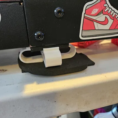 Chân chống rung - cho miếng đệm cao su lớn hơn.