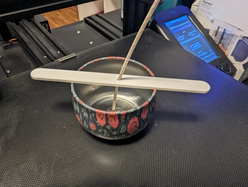 Khuôn Giữ Bấc Nến Đơn Giản - Image 1