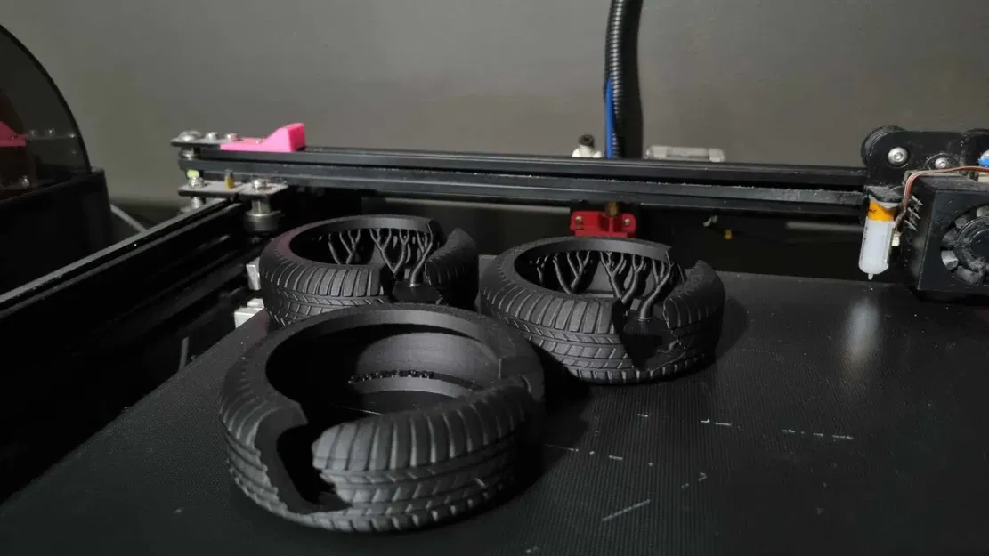 Chân đế điện thoại hình lốp xe (Bộ sưu tập TireStyle Zeciortech) - Image 5