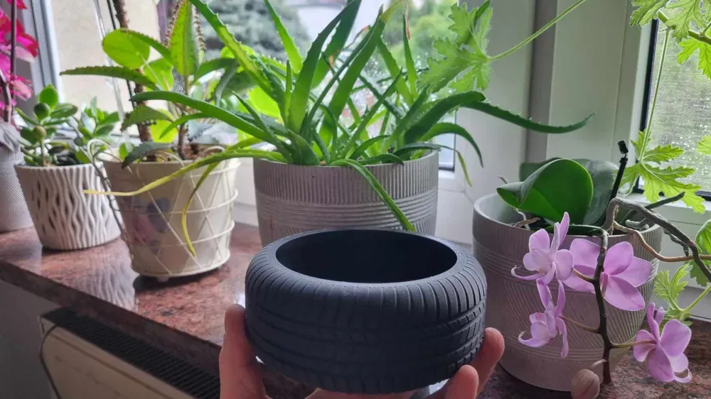 Chậu hoa hình lốp xe (BST TireStyle của Zeciortech) - Image 1