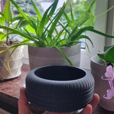 Chậu hoa hình lốp xe (BST TireStyle của Zeciortech)