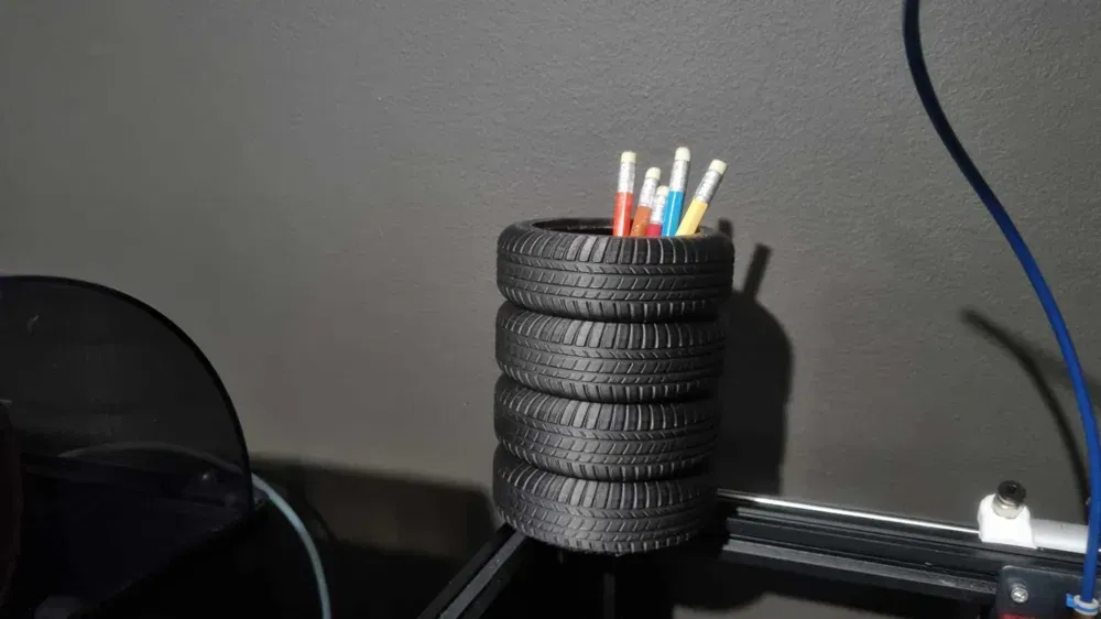 Kệ bút hình lốp xe (Bộ sưu tập TireStyle của Zeciortech) - Image 3